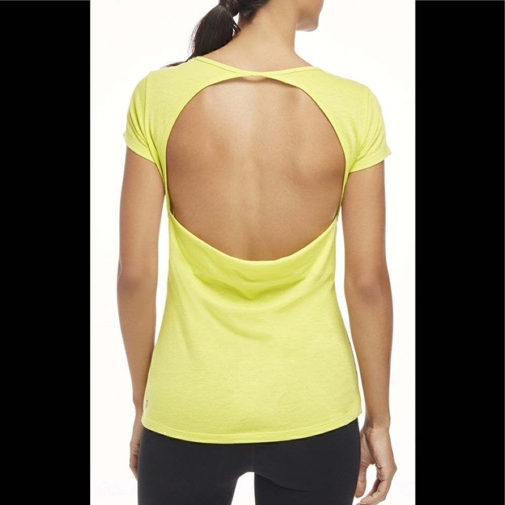 Chartreuse Fabletics performance tee. Large - Picture 3 of 5